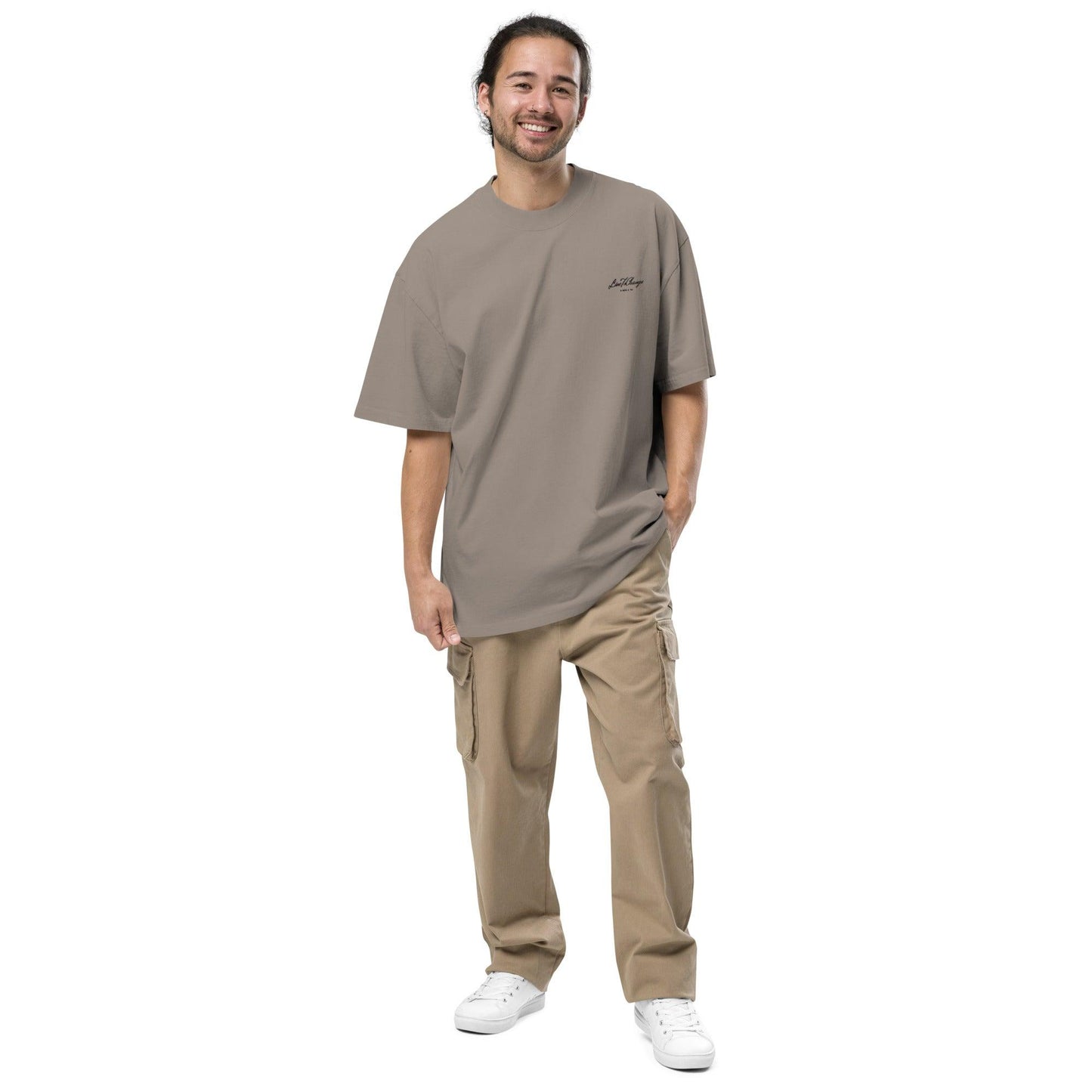 Oversized T-Shirt mit gestricktem LiveToChange Logo - LTC-Clothes